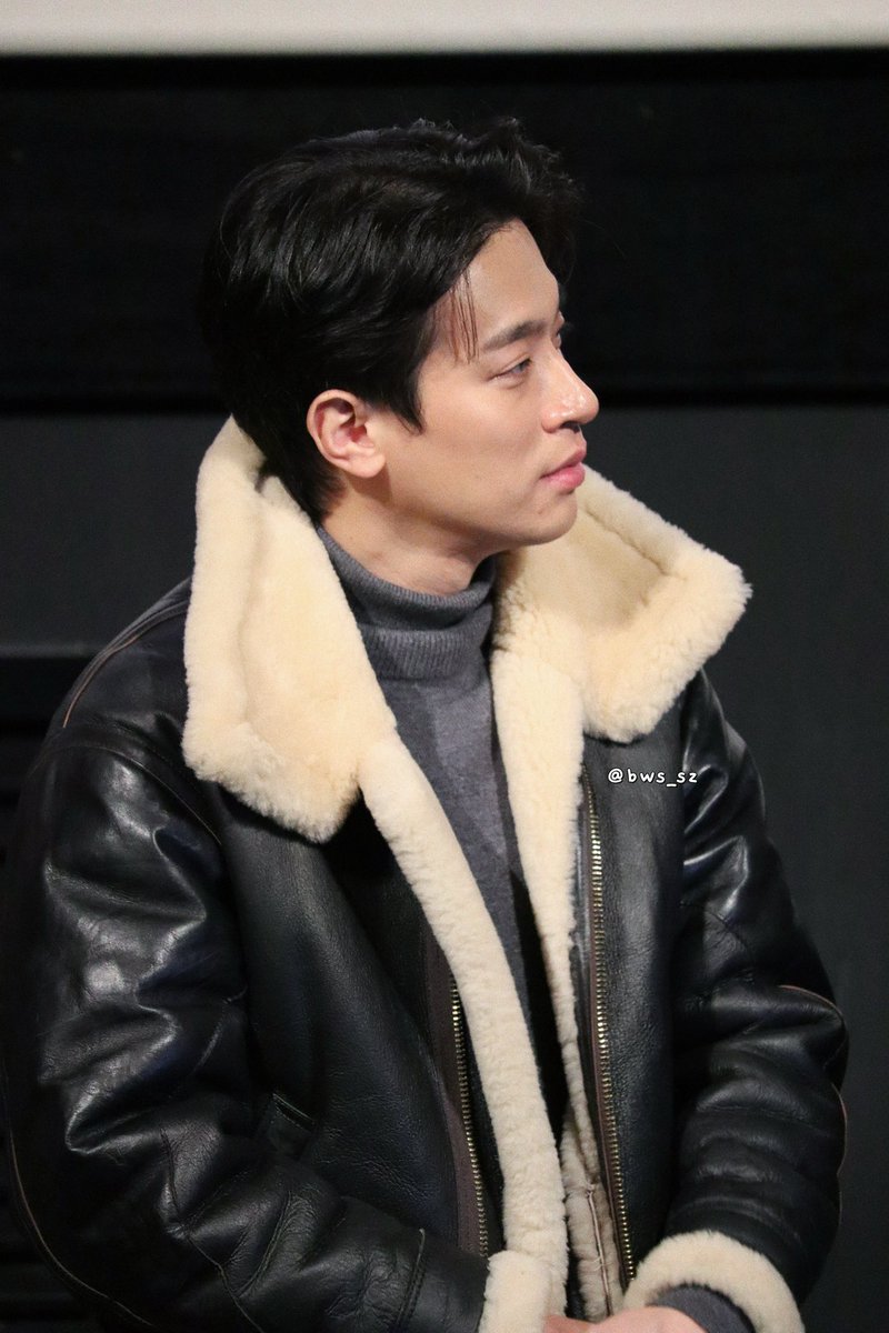 potato_opjm's tweet photo. 숨 참고 보다가 엔딩에서 한 번에 터짐 ,, 
그 남자 살 .. ㄹㅕ내 .,, 아니다 선화 마음속에 살아 ( ᵕ_ᵕ̩̩ )
휴민트 진심 조용히 강하고, 차분히 심장 쿵 ⸝⸝⸝

이 여운 ,, 사인포스터로 책 임 져 요 .ᐟ.ᐟ 
휴민트 덕분에 많이 행부캐땨 ㅠ 또 보러갈게

#휴민트 #과몰입확인완료
@movie_n_NEW https://t.co/t7MEqIzLM7