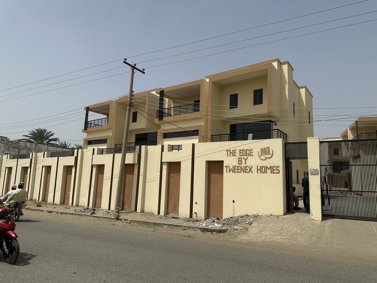 GMB_PROPERTIES's tweet photo. For sale Kano✅
09018480646 | 09060151078
6 Bedroom Duplex 
Location: Sokoto Rd, Kano State
Price: ₦350M
NB : 5% AGENCY APPLIES 
IG: makay_realtor
Gmail: makayrealtor@gmail.com

#makayrealtor #kano #kanorealestate #kanoproperty 
Shanks Itachi lege Antony Joshua  devido and cioma https://t.co/Ymj2zSTn7J