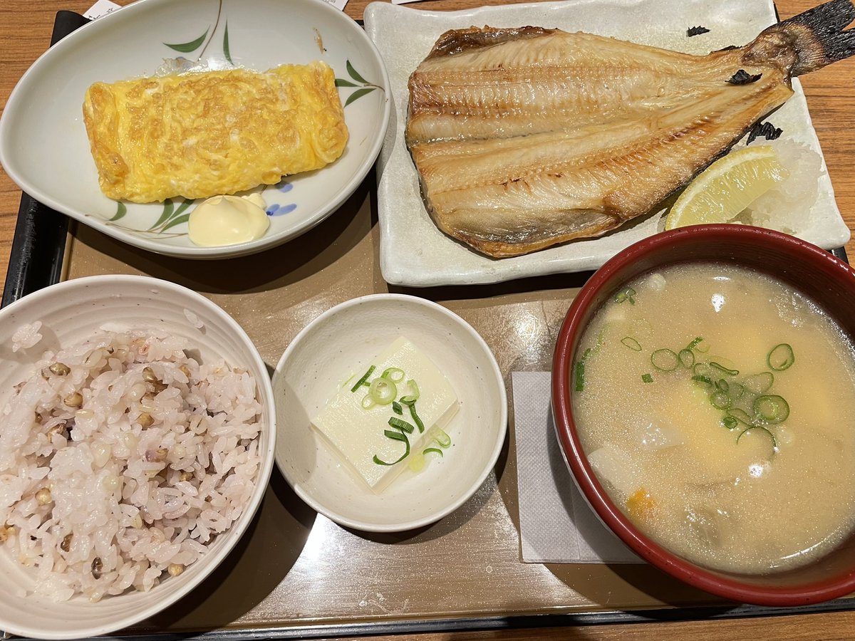Kaneshima15's tweet photo. 健康で文化的なお食事。(¥1660) https://t.co/mL41bl9qcS