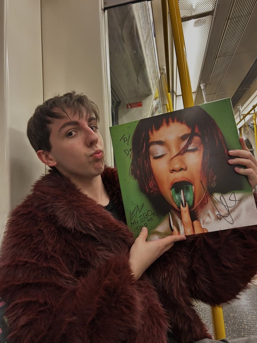 _danieleffer's tweet photo. MY EGO TOLD ME TO NEVER STFU ABOUT THIS ALBUM XX https://t.co/vwyMwA1E2b