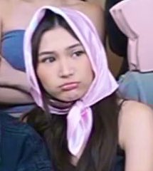 she looks like a lost baby chick 🥹🐣