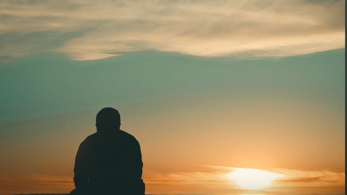 CaregiveWarrior's tweet image. Weapon of the day: suffering a loss doesn’t stop us in our tracks, it just slows our pace a little. We need a minute to be sad. #caregiverwarrior #caregiving #loss