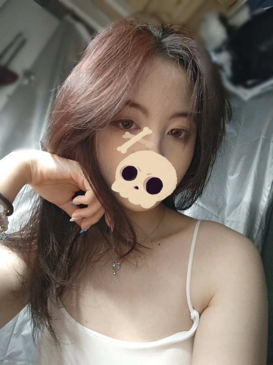 给你们所有人下药然后变成万人迷 tweet media