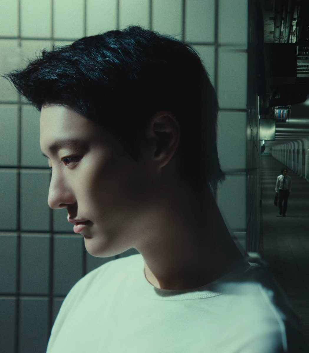 tornedpages's tweet photo. I LOVE his side profile,  will be forever my favorite thing to admire https://t.co/KjOjX9BnK0
