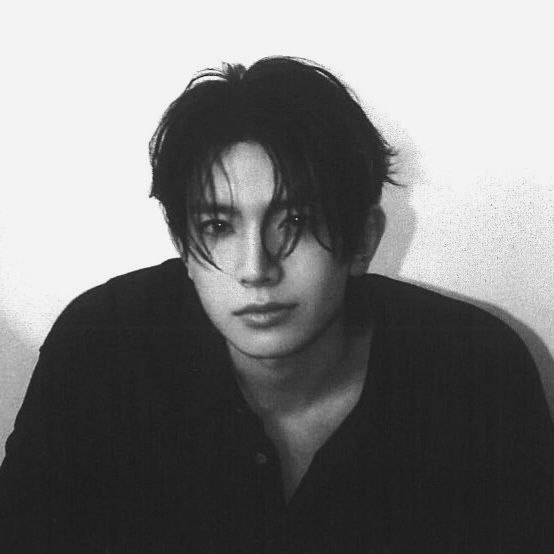 — The Other Side of the Door (2)

a #heesun 🔞 few tweets au wherein we go back to the beginning when karlisle (sn) and alfonso (hs) were only best friends. karlisle (sn) pined in silence while alfonso (hs) kept his options open.

if alfonso had only looked a little closer.