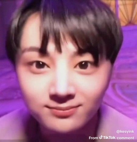 sl1tedtwt's tweet photo. okayyy guys im back!!!!
after nearly a year of recovering from mia/ana I've looked at myself and cried🥹
Can someone recommend me any starting diets?? https://t.co/4azJ5WPVaT