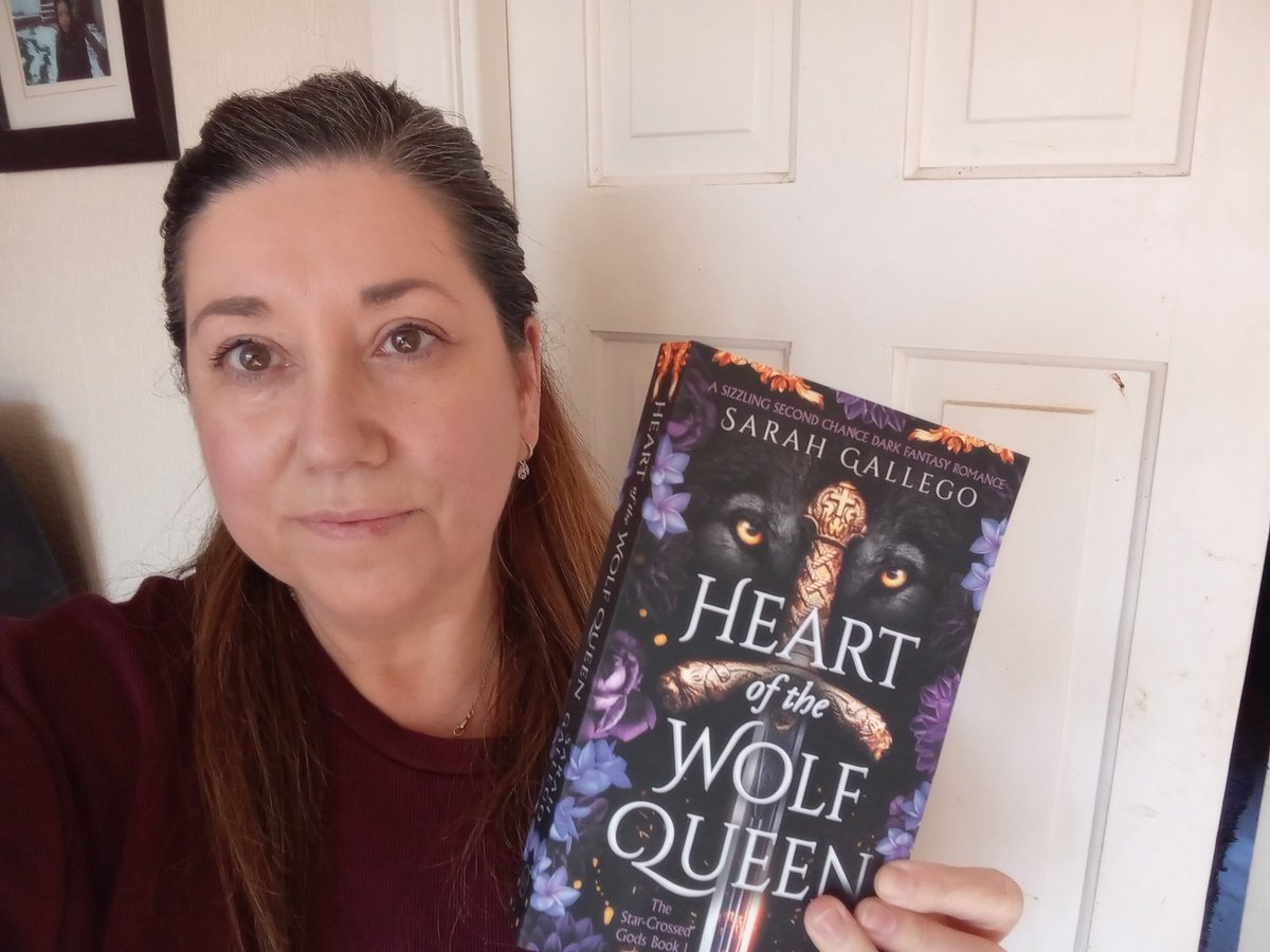 Sarah Gallego Pre-order HOTWQ 🖤🐺👑 Link in bio! tweet media