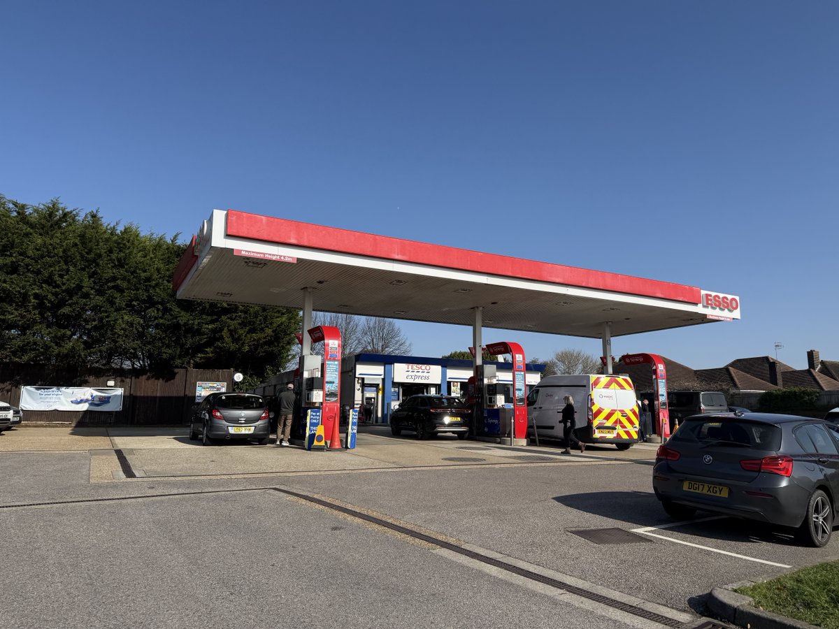 eddie mitchell tweet media