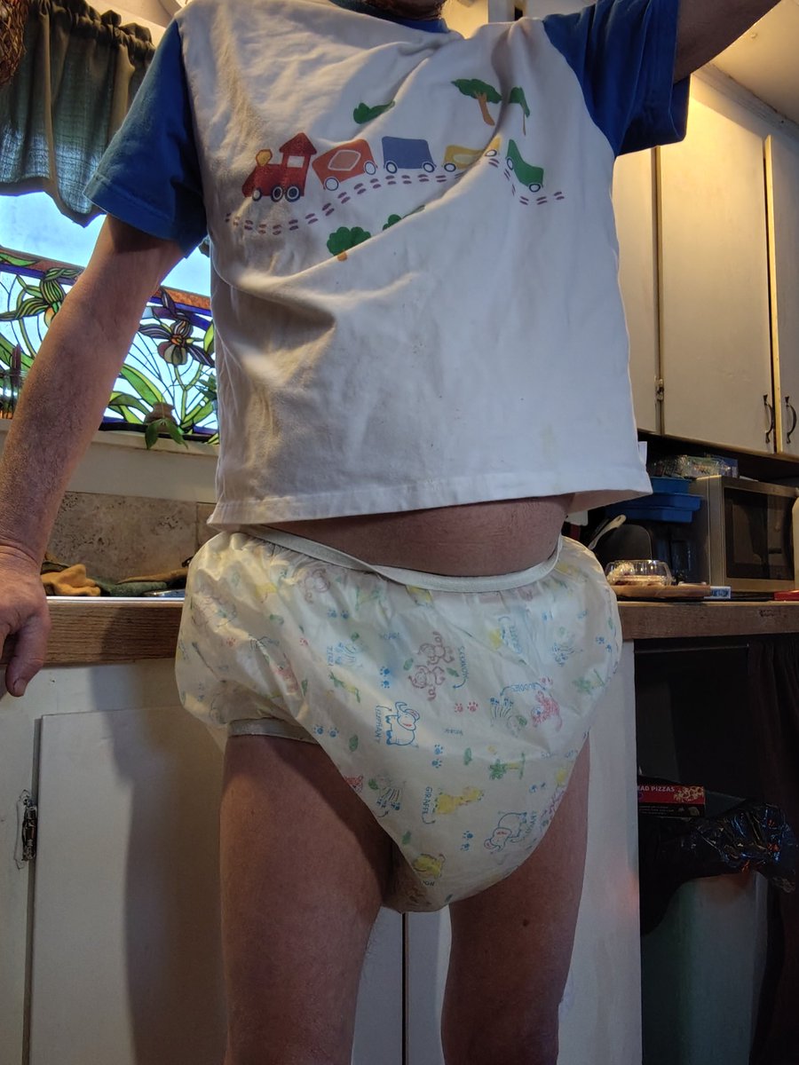 Maine Diaper boy tweet media