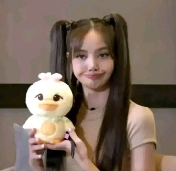 lakompaake's tweet photo. #ppeu #lisa oferecimento @ S🥑🌹 🐥 https://t.co/At2lQ0tRHb