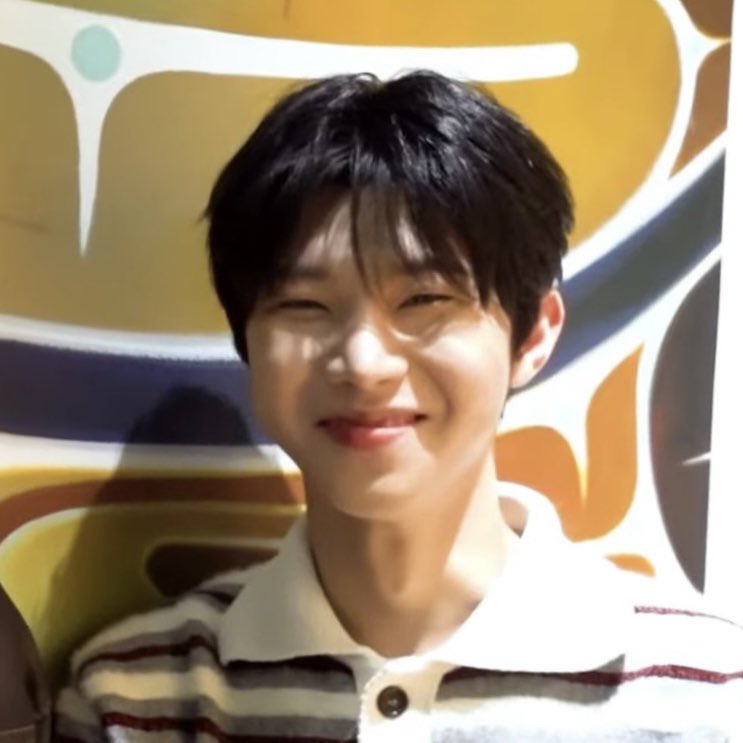rockstarhyunu's tweet photo. https://t.co/LOdsaXSdjd