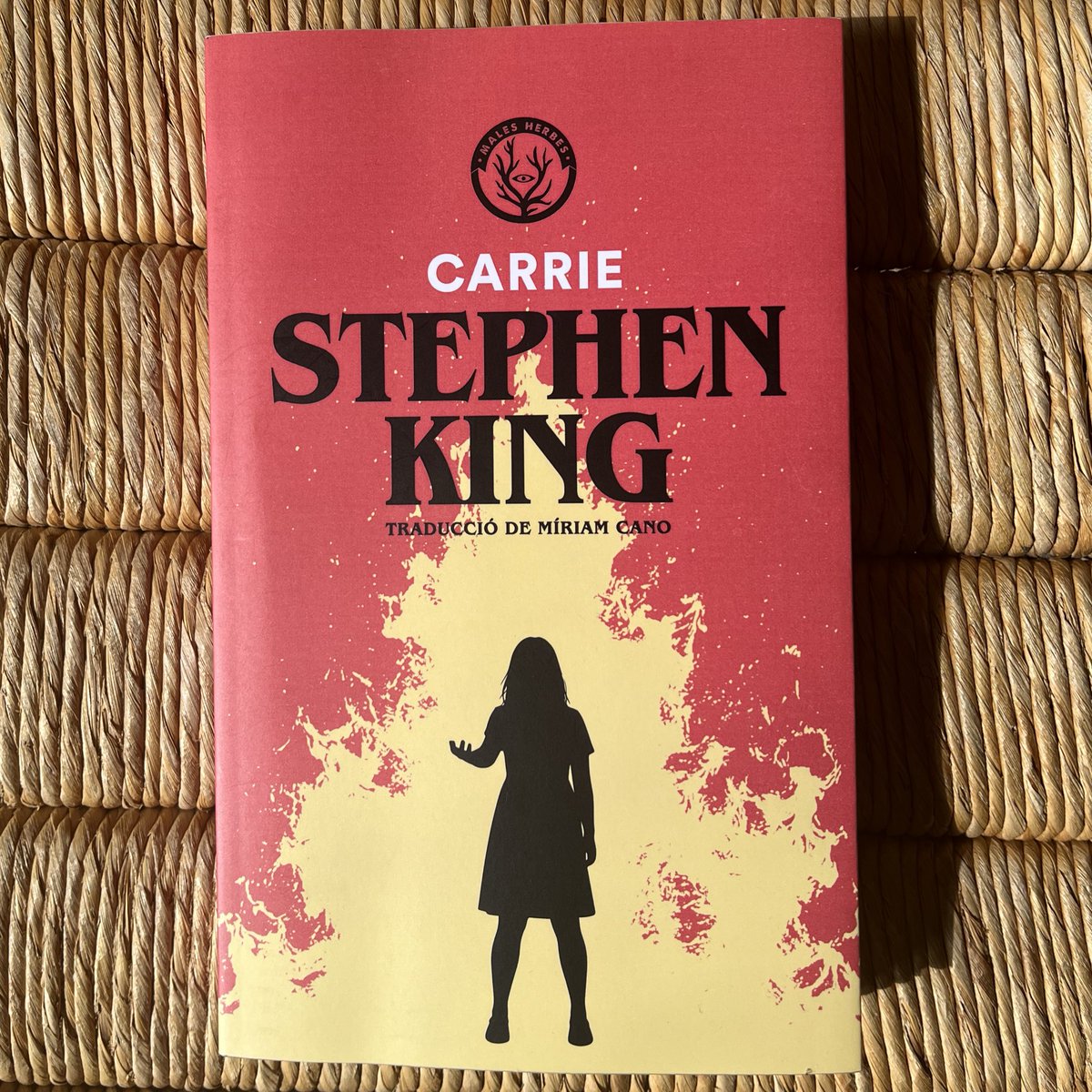 Editorial Males Herbes tweet media