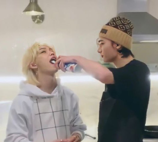 i know a married couple when i see one