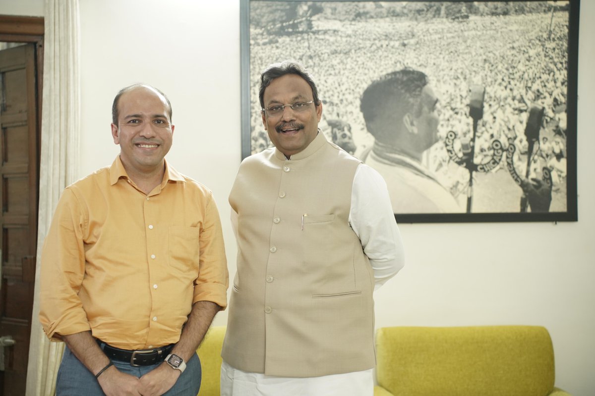 Ketanalytics's tweet photo. सर राज्यसभा उमेदवारीसाठी आणि पुढील वाटचालीसाठी मनःपूर्वक शुभेच्छा. @TawdeVinod https://t.co/Z50v19Co0P