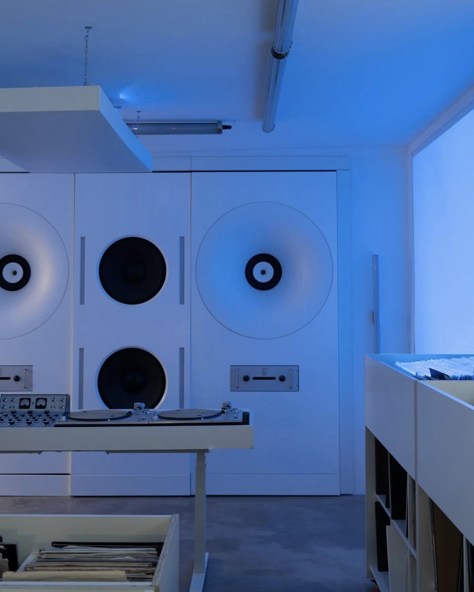 David McGillivray tweet media