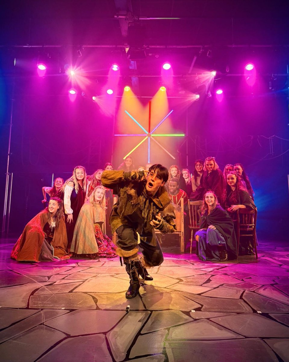 PPAcademyUK's tweet photo. Tomorrow, The Hunchback of Notre Dame 🔔 opens to a sold-out audience and the show looks absolutely stunning under the lights. Don’t miss your chance to experience this breath-taking show 🎟️
#PPAPlaceToBe #Hunchback #Guildford #MusicalTheatre https://t.co/soSniRXpJV