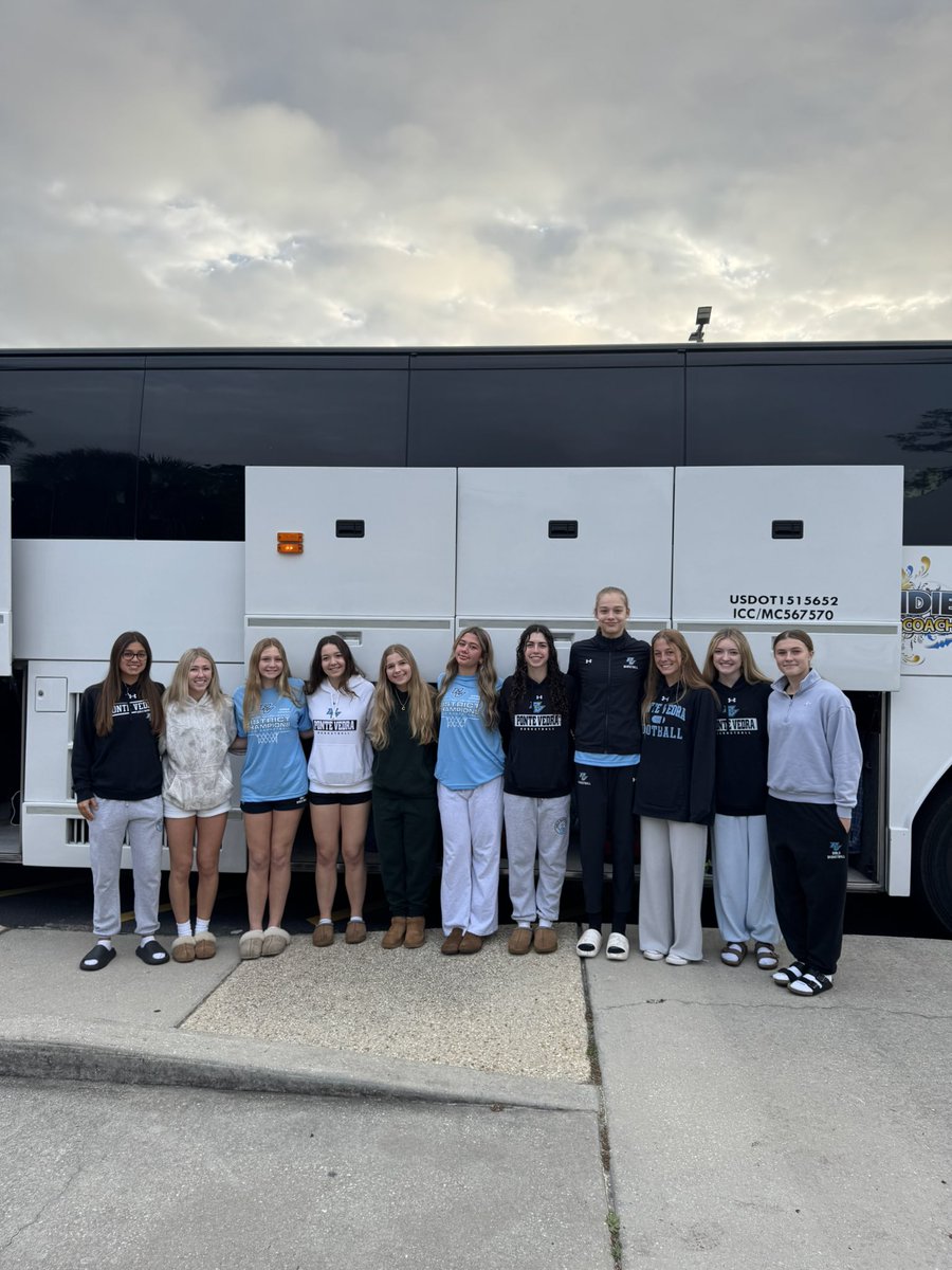 CoachJessicaSG's tweet image. So PROUD of our @pvhsgirlsbball team this season !
➡️ Elite 8 
🏆 District Champs 
👏🏼 23-7
Fought hard vs a talented Booker T. Washington in @FHSAA 5A Regional Finals, 51-40. This will fuel next season, we will be back!! 🦈

#WeOverMe #EarnedNotGiven #family