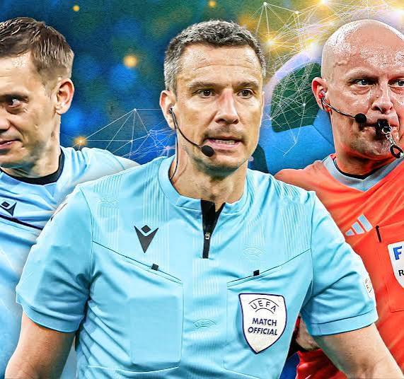 Quick question  

We mostly talk about top 10 coaches , Players and teams in the world . Have you ever thought about top ten Refs in the world 🤔