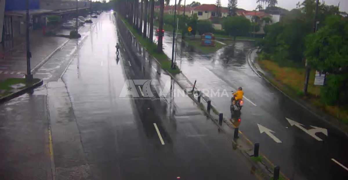 #ATVInforma | Se observa  calzada mojada por presencia de lluvia 🌧 en la vía.

📍Sector Ciudad Celeste. 

#PorTuSeguridad mantén las luces encendidas del vehículo y disminuye la velocidad 🚘⚠️