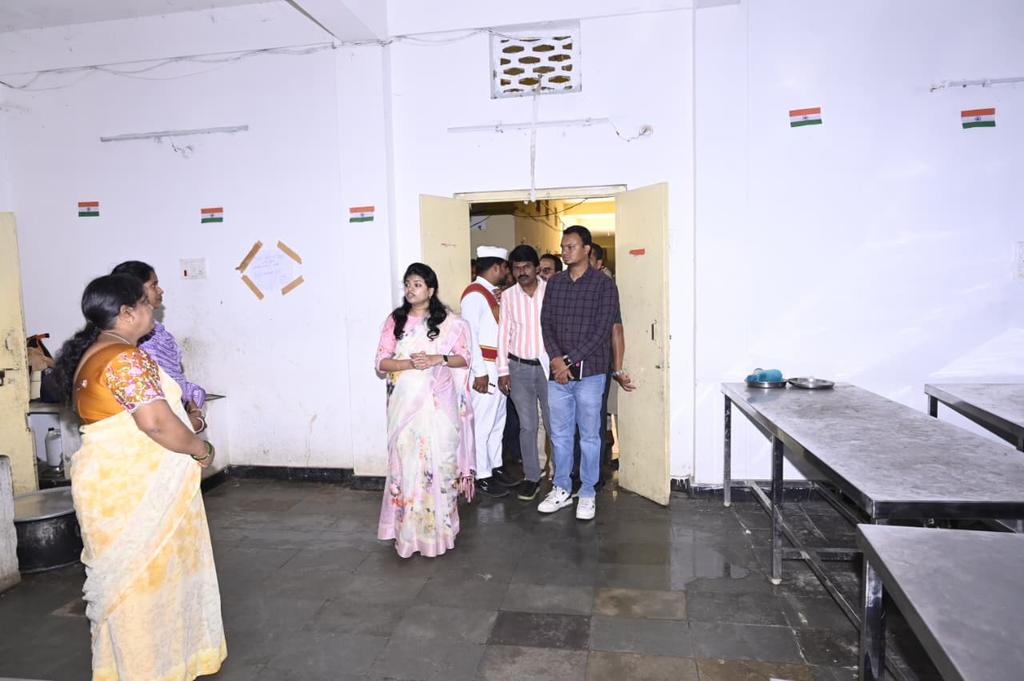 Collector Mahabubabad tweet media