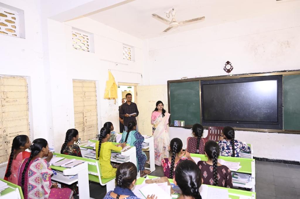 Collector Mahabubabad tweet media