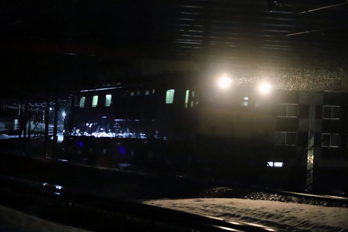 なヰとぅ㌠回転クロスシート完備 tweet media