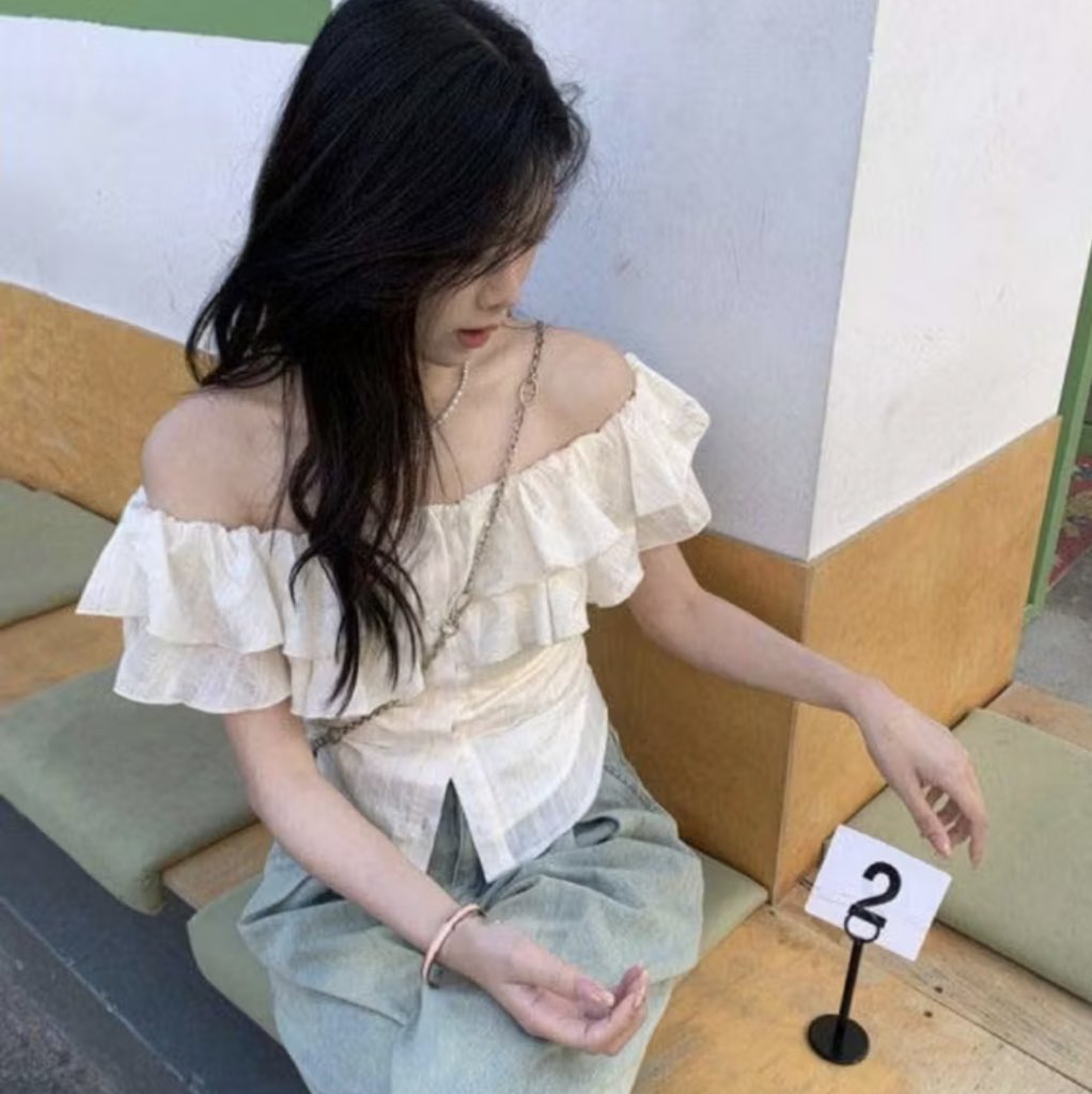 fใต้รูปทัก dm tweet media
