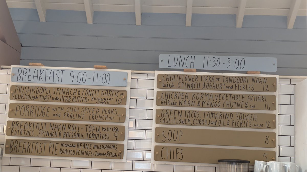 VeganOlive1's tweet image. Gorgeous lunch at #ChestersByTheRiver Skelwith Bridge Ambleside #Vegan #Plantbased 🌻🌱😋👌♥️ loads of cakes too 😋👌♥️🌱🌻