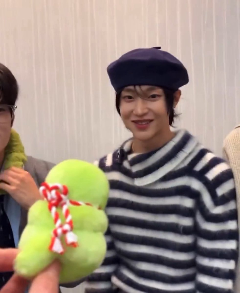 ㅠ ㅠ ㅠ ㅠ ㅜ ㅜ ㅠ ㅠ ㅠ ㅠ 나이는 나만 먹은듯