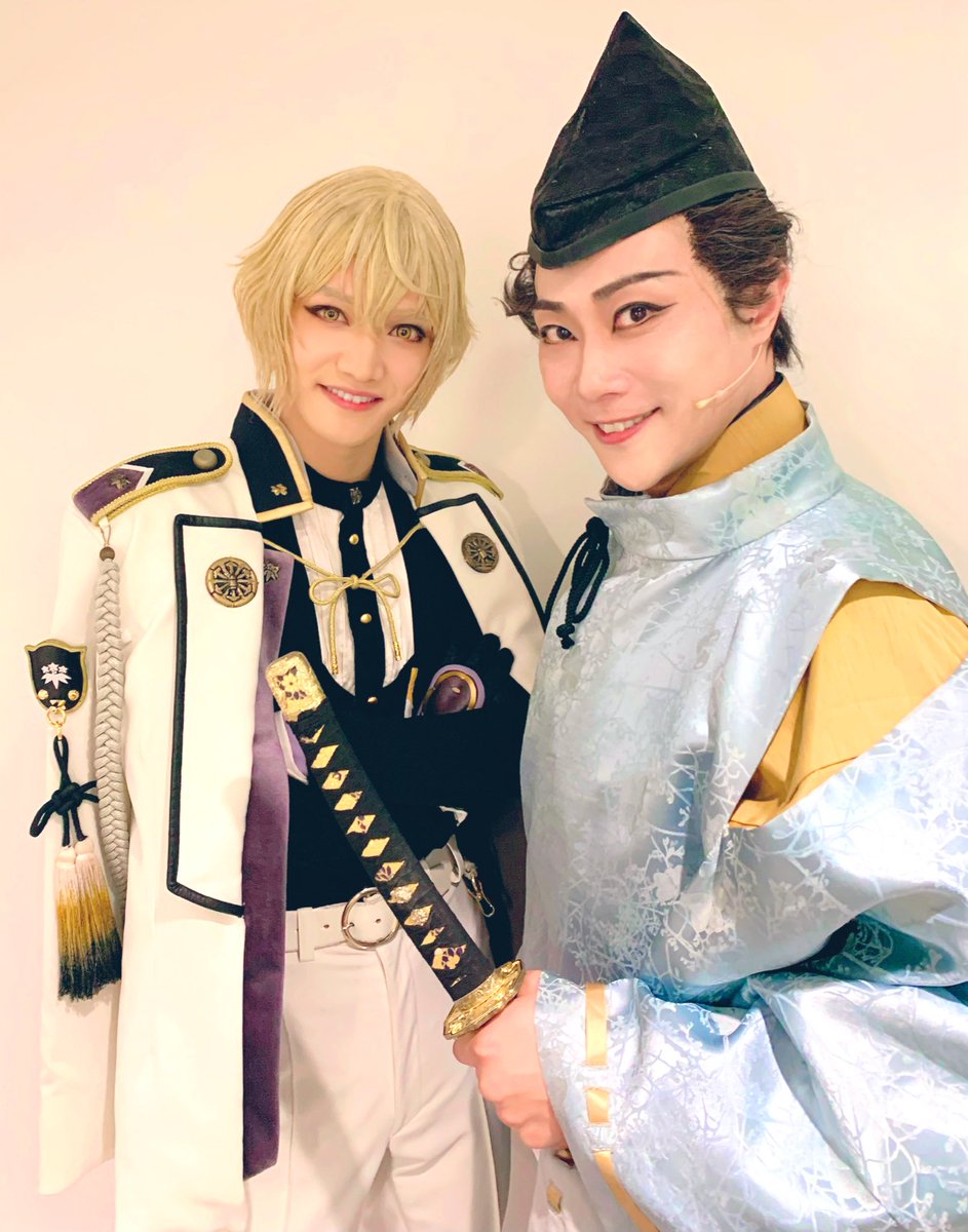 dddddateya's tweet photo. 髭切 単騎出陣 ～夢幻泡影～

本日2公演終演しました👏
御来場まことにありがとうございました🙇‍♂️✨
夜公演にspiさんが来てくれたよ🙌✨
Bravo👏頂きました😊🎶

大阪公演残り3つとなりました👀‼️
しっかりケアして明日も乱舞するぞ🔥 https://t.co/JnE1JaijvM