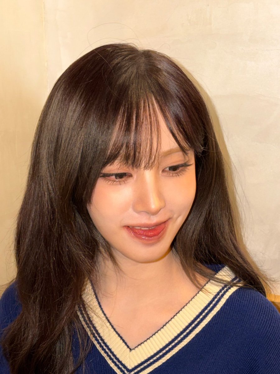 𝑛icheline 𝑧oe. tweet media