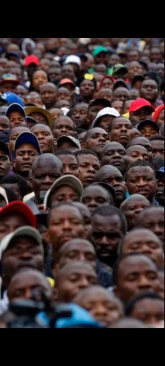 Se va el ✌🏾de Cuneo Libarona y nos deja la Ley de Refugiados.
Gracias por Nada Mariano, era justo lo que necesitabamos .
Pobres , xq tenemos pocos...