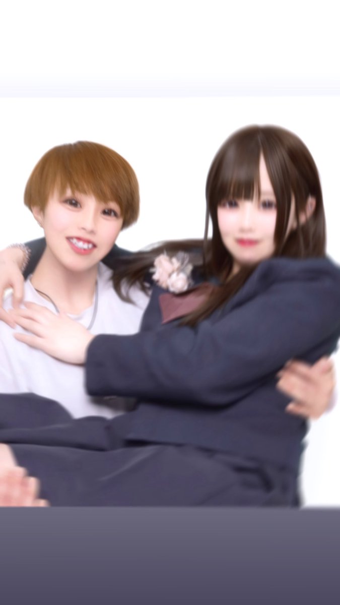 g__d_59's tweet photo. 卒業するまで隠してたけど、
実は6歳差カップルでした🤍😌
彼女卒業おめでとう🌹 https://t.co/BIJlVadsC8