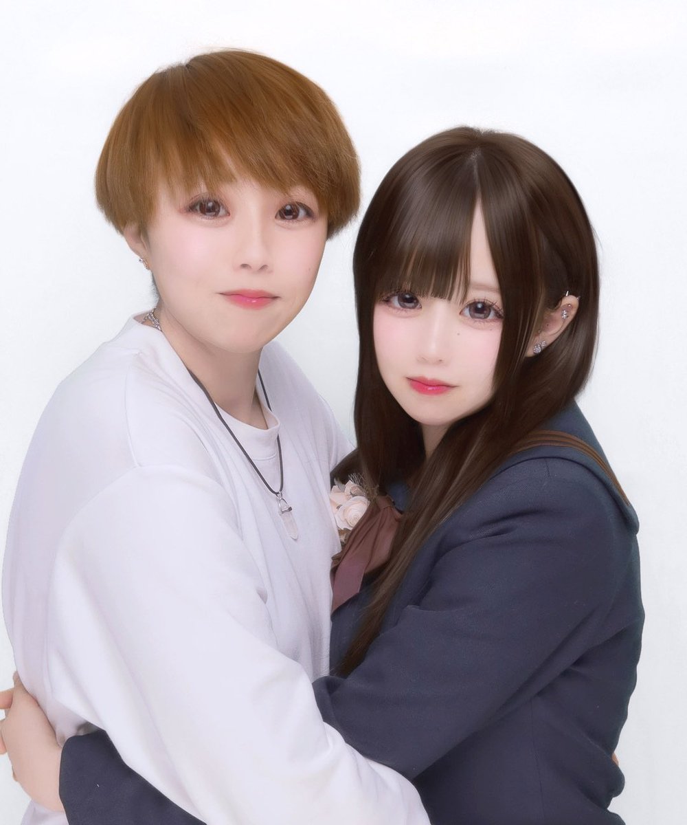 g__d_59's tweet photo. 卒業するまで隠してたけど、
実は6歳差カップルでした🤍😌
彼女卒業おめでとう🌹 https://t.co/BIJlVadsC8