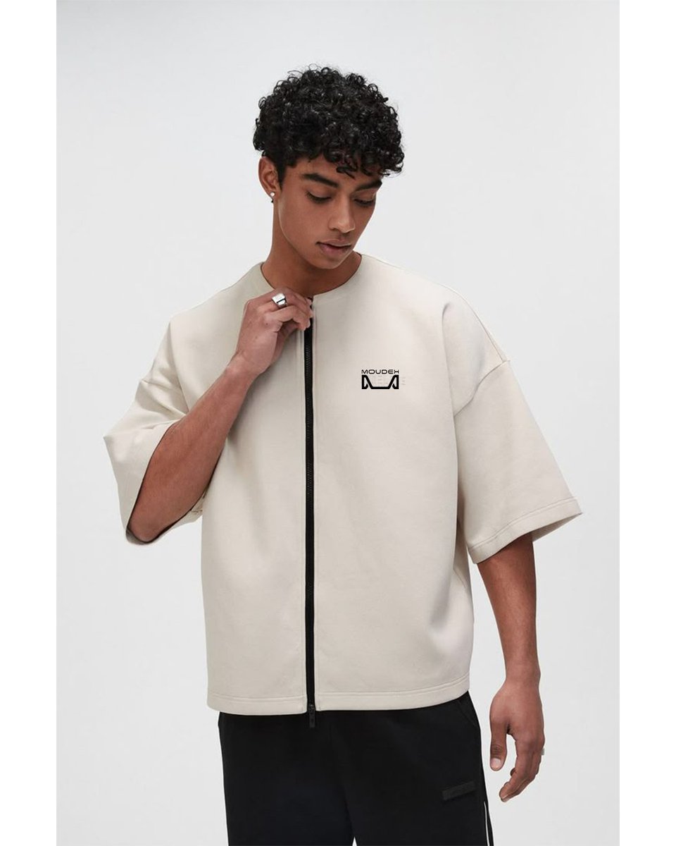 covenant_ayoola's tweet photo. MOUDEX — built for Gen Z, designed for impact.

Excited to have collaborated with @Clevaragency in creating this bold, minimal visual identity system for Moudex!

#BrandIdentity #LogoDesign #StreetwearBrand #GenZMarketing #CreativeAgency #DesignTwitter #AfricaToTheWorld https://t.co/hPVf6yCqlZ
