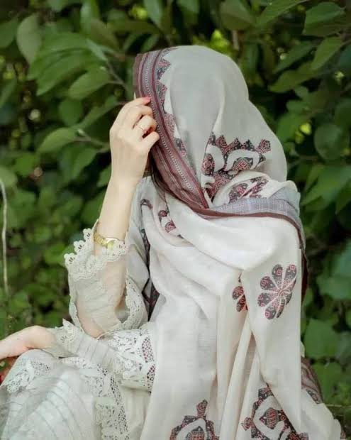 Maham_Mirzaa's tweet photo. میرے بغیر بھی دن گزر رہے ہیں تیرے
یقین کر تیری ہمت کی داد بنتی ہے🥀

#Maham✍🏼 https://t.co/edKUu8QP1D