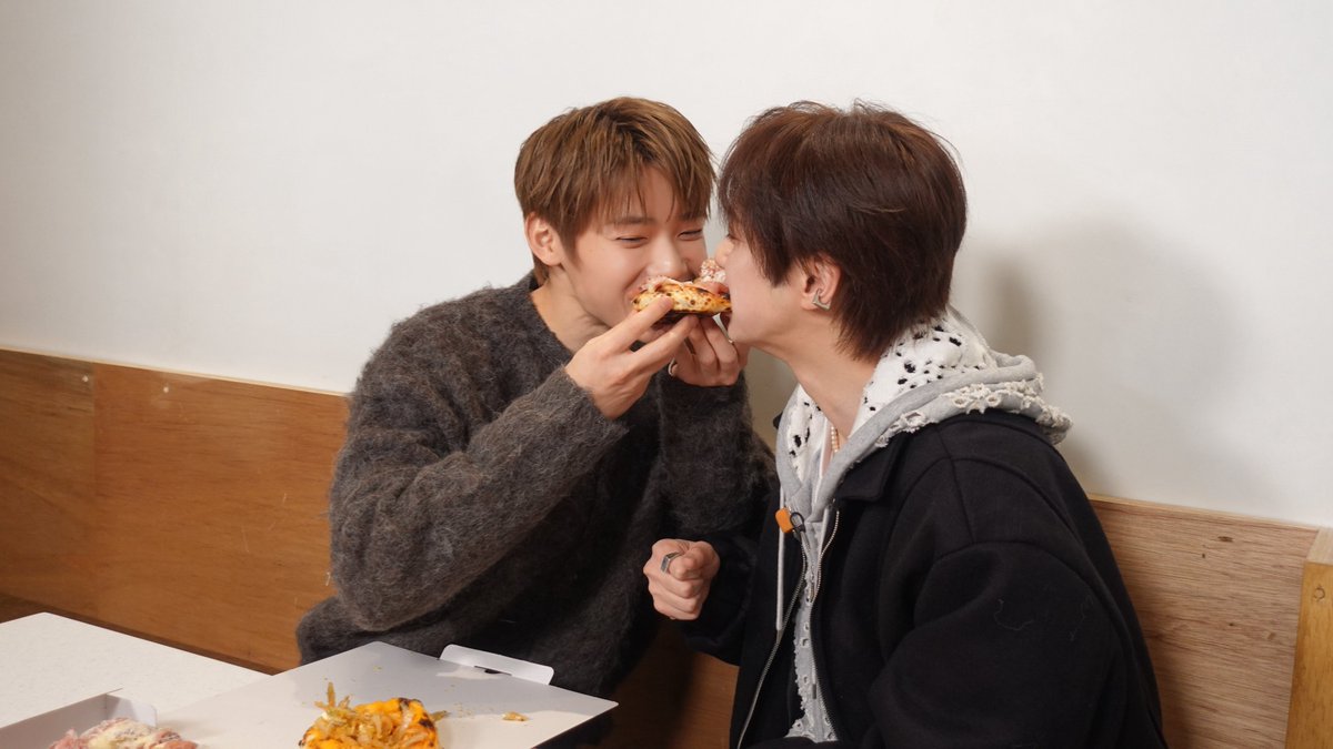 이걸 그냥 나카요시콤비라고 할 수 있어? 이러고 있는데?