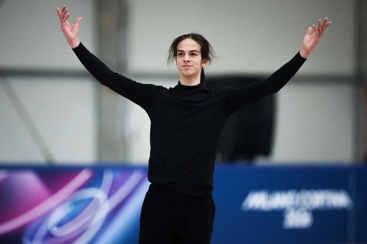 it's ether this or having a crush on someone from my friend group and THAT was fucking painfull never doing it again thanks