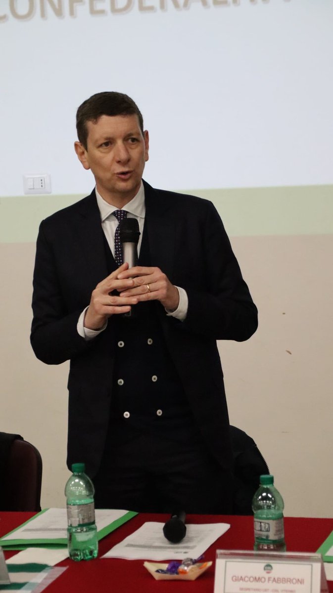 Cisl_Lazio's tweet photo. Enrico Coppotelli interviene oggi al Seminario Formativo della CISL di Viterbo su "Welfare, Partecipazione e Confederalità".
Grazie ad Elisa ed alla sua squadra per l’eccellente lavoro che sta svolgendo per rafforzare il dialogo e la collaborazione sindacale. https://t.co/2OPwYK9D3e