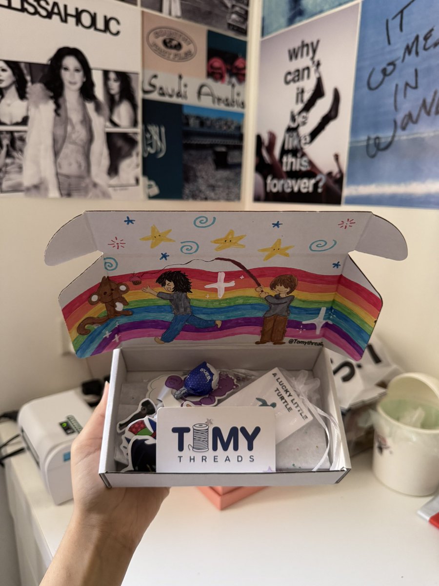 تومي ثريدز tweet media