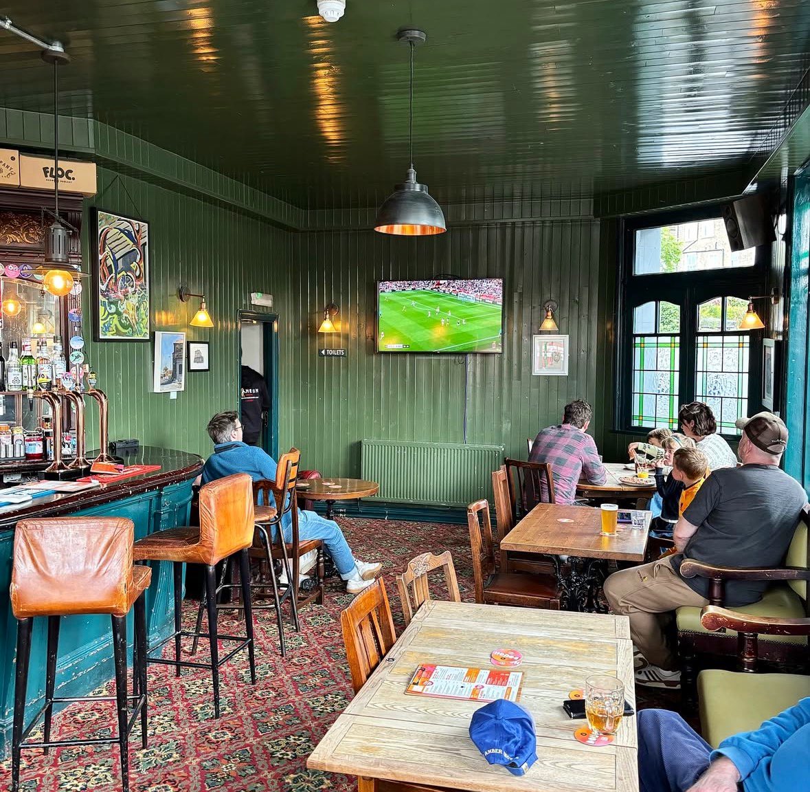 London Pub Map tweet media