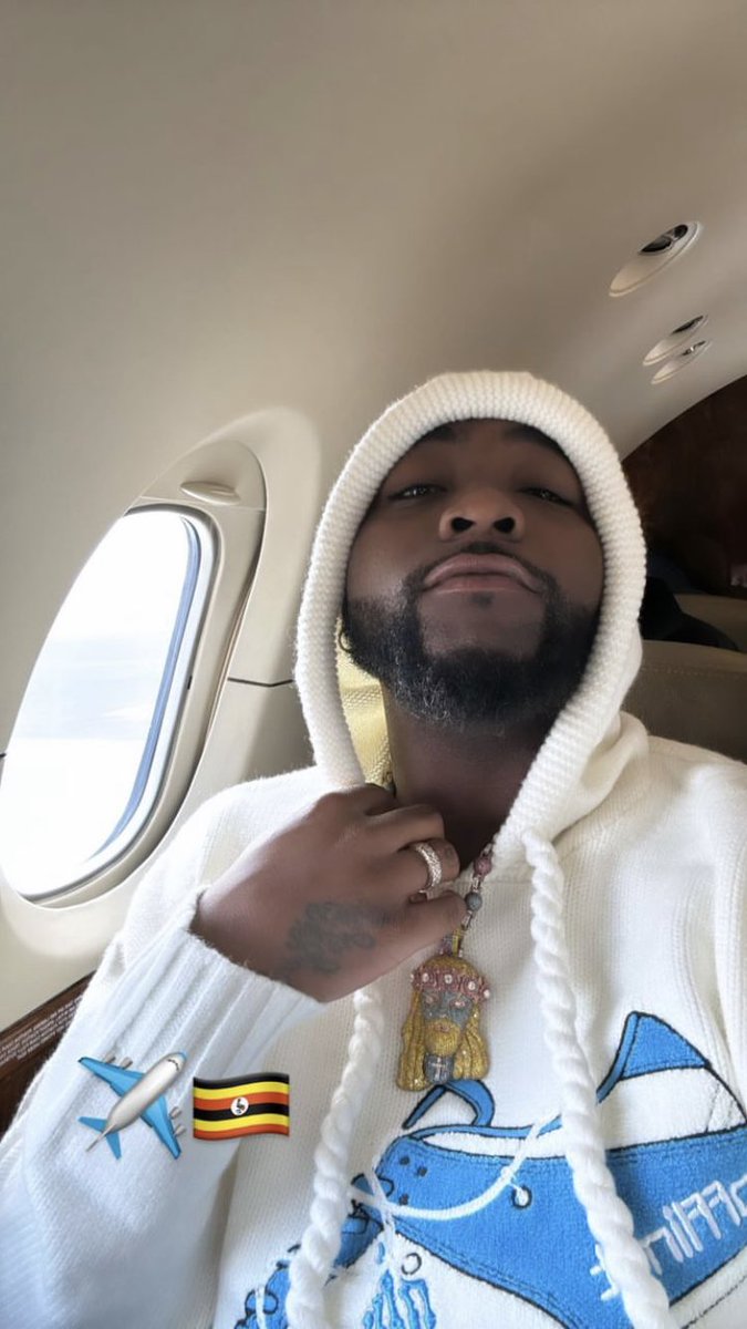 Obahwitdvibe's tweet image. Day 126, 🧡💐📸✨

@davido 🐐 
#BADDEST #BIGGEST