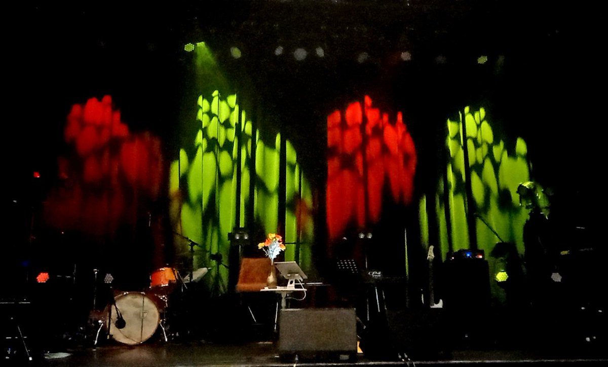 utusemi_sugar's tweet image. SHIBUYA PLEASURE PLEASUREでの #Utaco.ワンマンライブ「POPPY×POPPY」終演。
大きめなホールで、沢山のお客さんを迎えて、22周年を記念する特別なライブ🎵
キャリアを重ねても艶やかな歌声はそのままに、素敵な２時間でありました😊
また、次のステップに向けて👉
お疲れさまでした❗