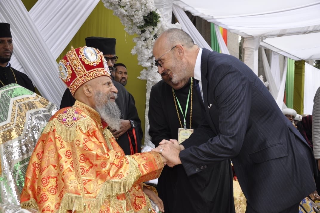 ItalyinEthiopia's tweet photo. L’Amb. @fabrizisem ha preso parte alle celebrazioni del 13° anniversario dell’insediamento di Sua Santità Abune Matthias I, Patriarca d'Etiopia, Arcivescovo di Axum e Ichege della Sede di San Teklehaimanot, celebrato presso la Chiesa della Santissima Trinità https://t.co/J2wByeltw6