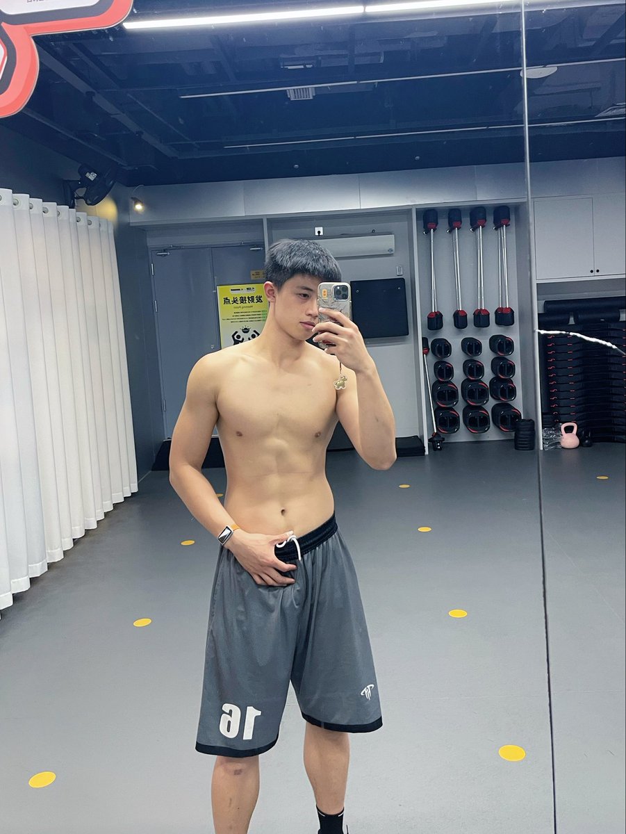 zzz1075715's tweet photo. I need to lose weight. https://t.co/YU7qP5UqSW