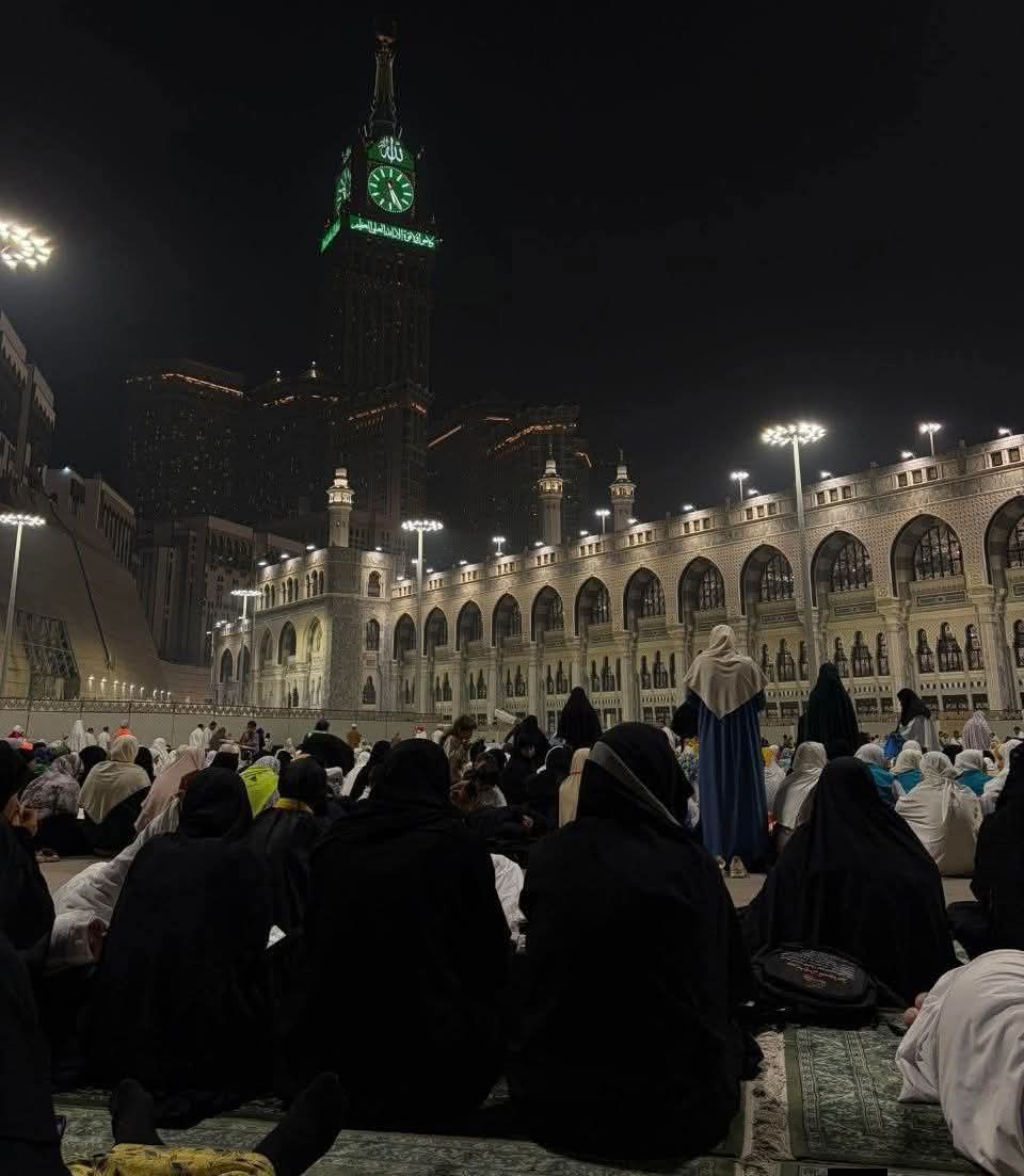 ﴿ وَأَلْحِقْنِي بِالصَّالِحِينَ﴾
