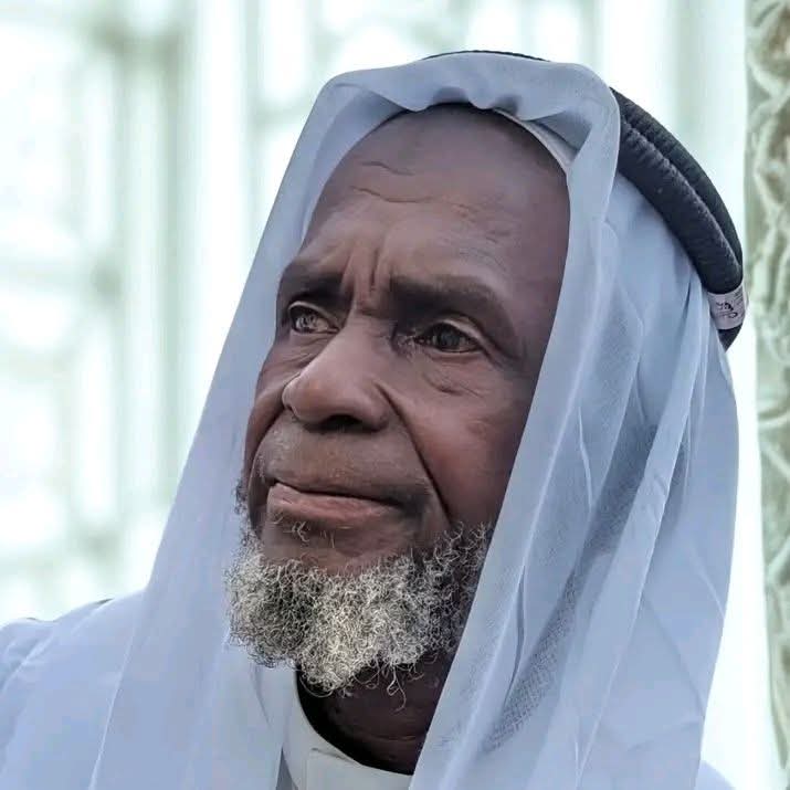 AkimBha3's tweet photo. #GUINÉE 🇬🇳
La Maman de #Tibou_Kamara et le Papa de de #Babila_Journaliste...

Les OTAGES de #Mamadi_Doumbouya et se Clan CNRD...

Pendant ce temps 

- Silence Radio des RELIGIEUX et des SAGES du Pays.

- Et une Justice qui fait le m()rt... https://t.co/sqcO7haHjP
