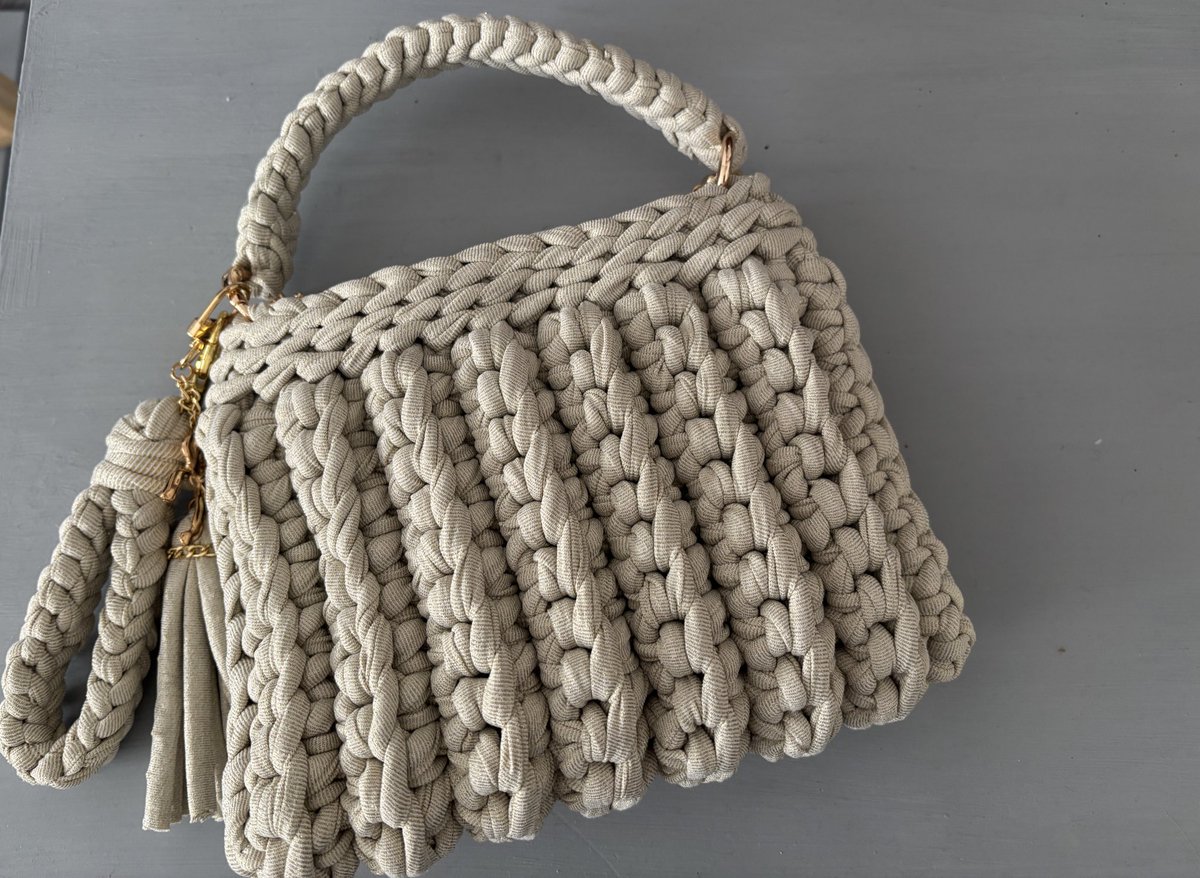 🆅🅴🆁🅾, Abril 👉🏻 cerral. tweet media