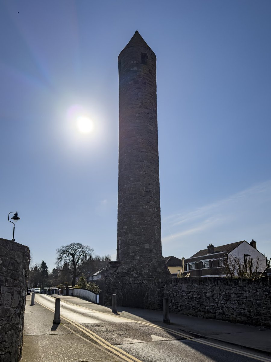SnowbieWx's tweet photo. You know the winter has passed and things are back to normal when a forecast mostly cloudy day becomes one of the nicest days of the year in Dublin. #clondalkin https://t.co/7GUWmKZyMY