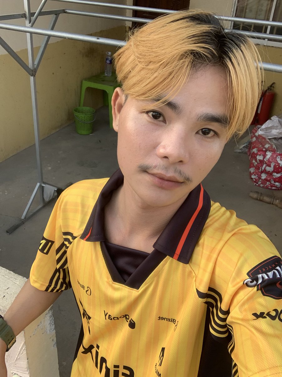 ខេម រ៉ា tweet media